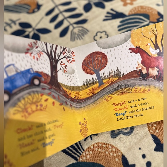 Board book bundle (3 books!) - Picture 9 of 9